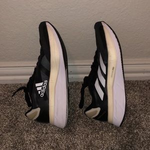 7.5B Adidas Boston 10